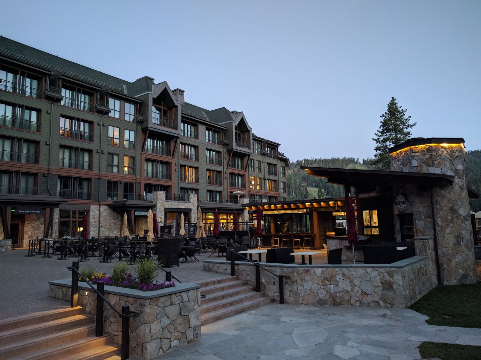 Exclusive Offers & Amenities at the Ritz Carlton Lake Tahoe
